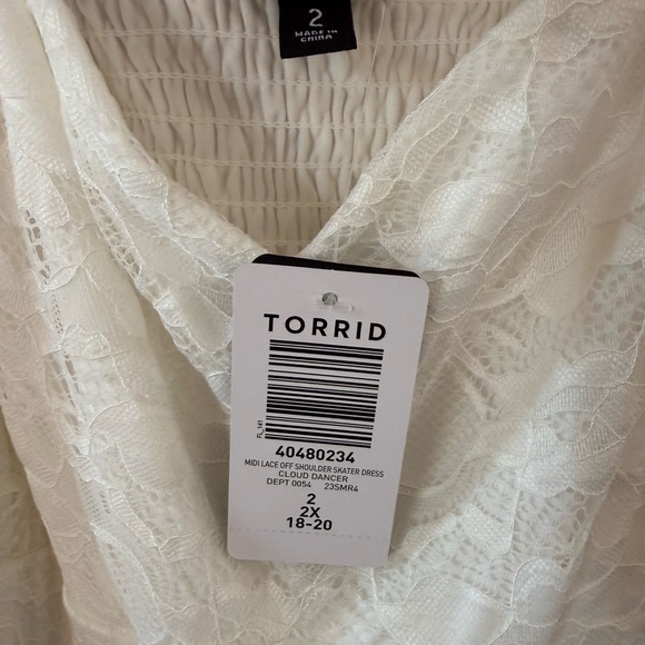NWT Torrid Elegant White Lace Midi Off-Shoulder Dress size 2 - Picture 7 of 9